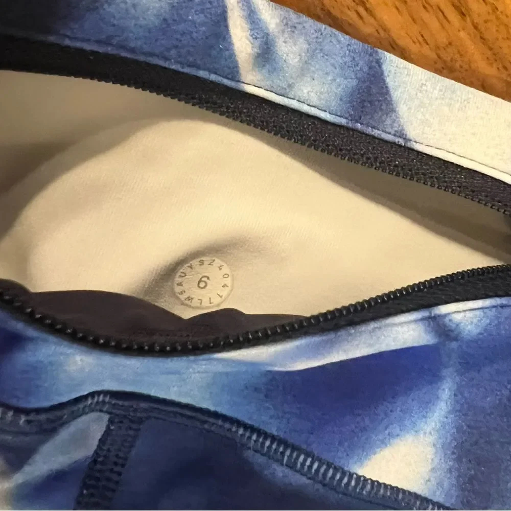 Lululemon blue tie dyed leggings size 6